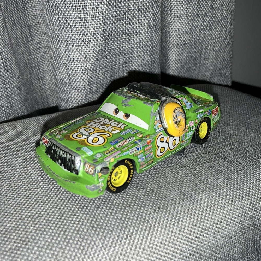 Disney Pixar Cars -‎ CARS 3 CHICK HICKS WITH HEADSET Diecast